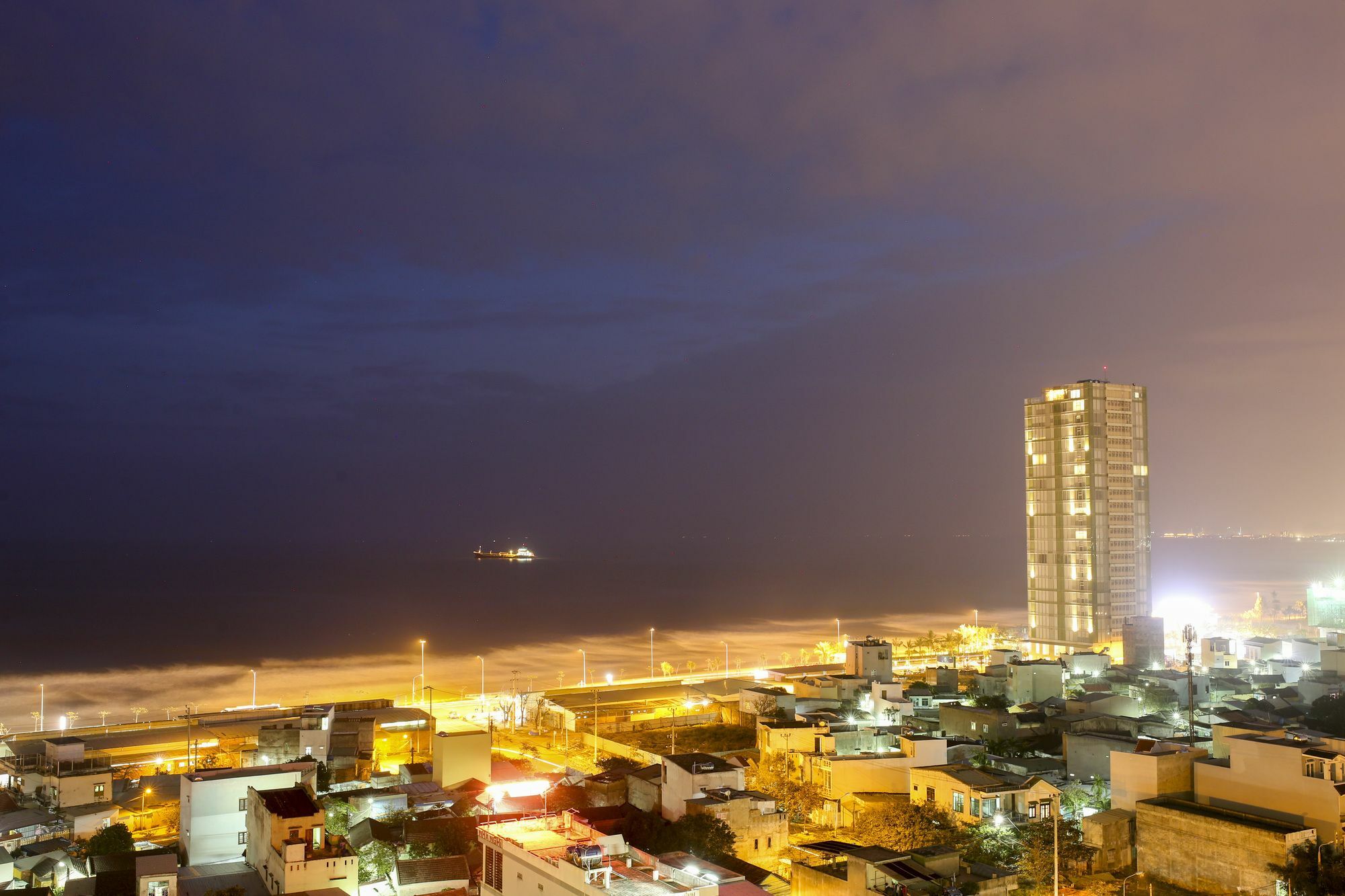 Ha Noi Hotel Da Nang Buitenkant foto
